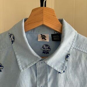 PBR Pabst Blue Ribbon Beer Allover Button Up Short Sleeve Shirt Mens Small *NOTE